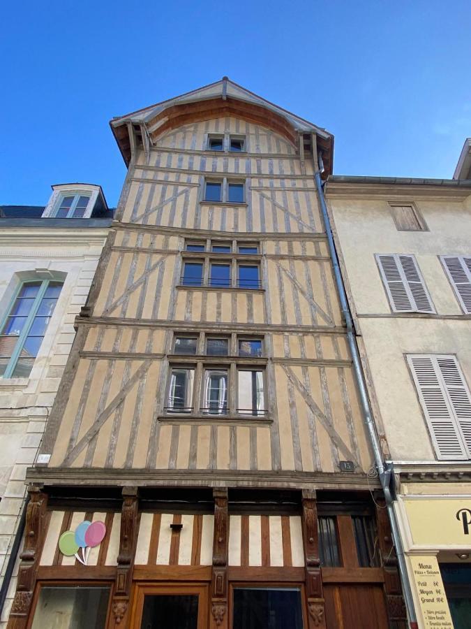 Le Troyes Clochers Luaran gambar